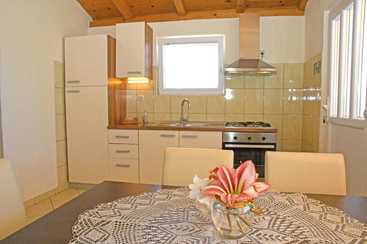 Apartment II Radisic Beautiful View Vis Luaran gambar