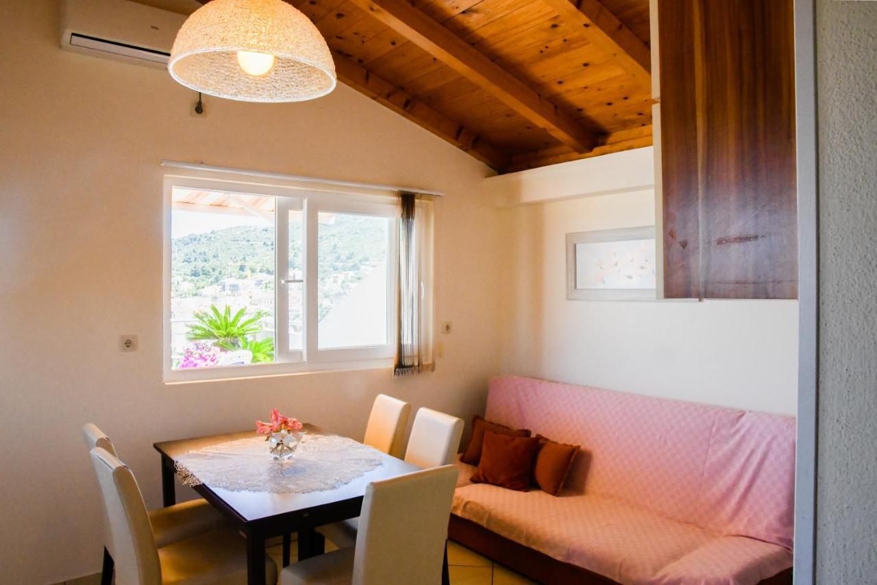 Apartment II Radisic Beautiful View Vis Luaran gambar